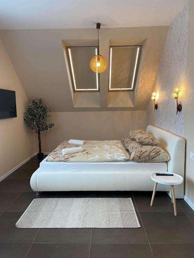 Villa Corner Тихань Екстер'єр фото