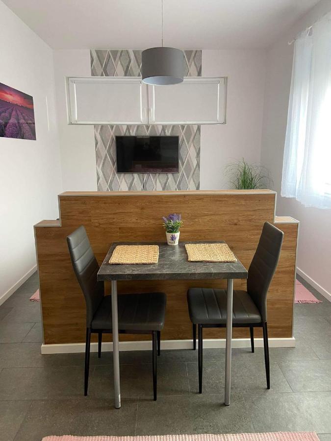 Villa Corner Тихань Екстер'єр фото
