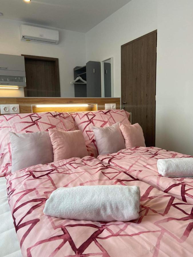Villa Corner Тихань Екстер'єр фото