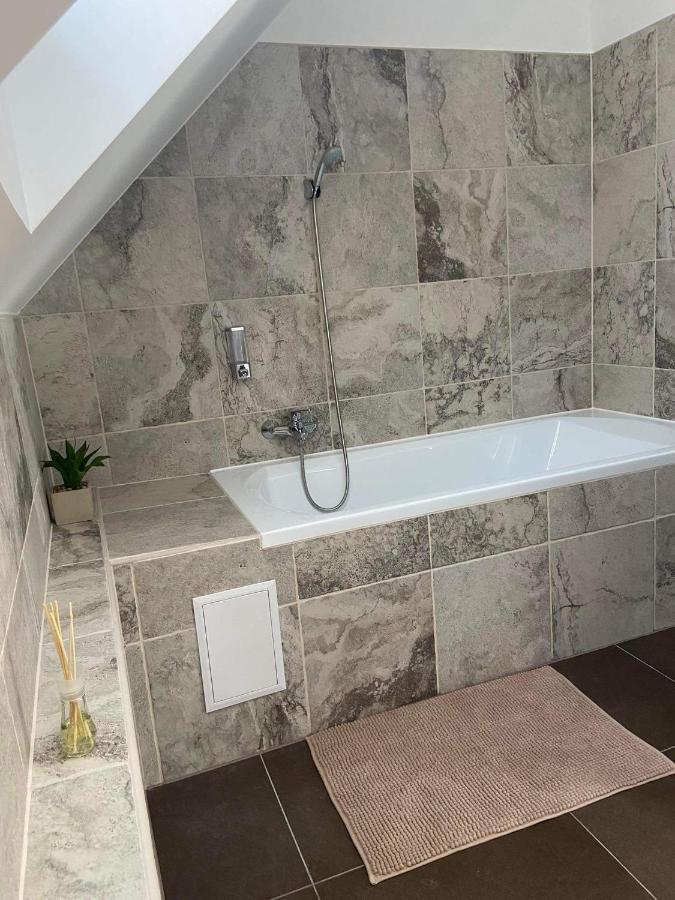 Villa Corner Тихань Екстер'єр фото