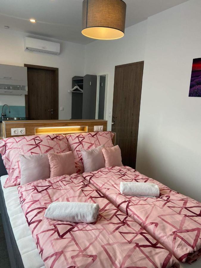 Villa Corner Тихань Екстер'єр фото