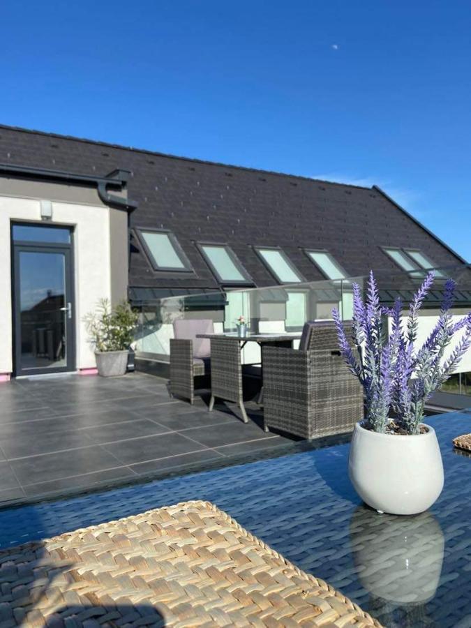 Villa Corner Тихань Екстер'єр фото