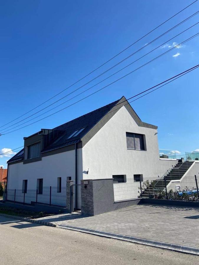 Villa Corner Тихань Екстер'єр фото