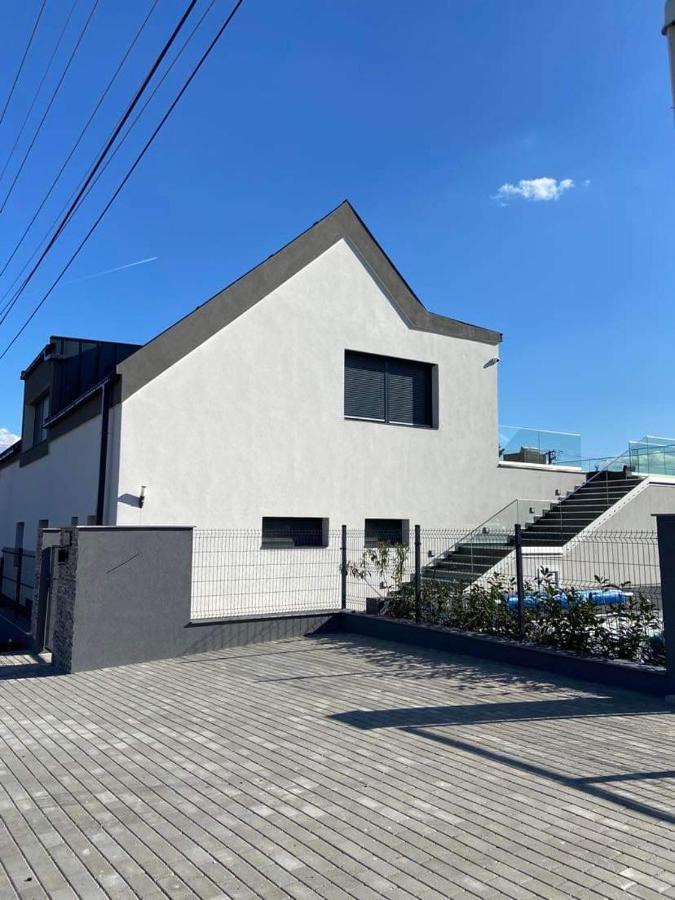 Villa Corner Тихань Екстер'єр фото